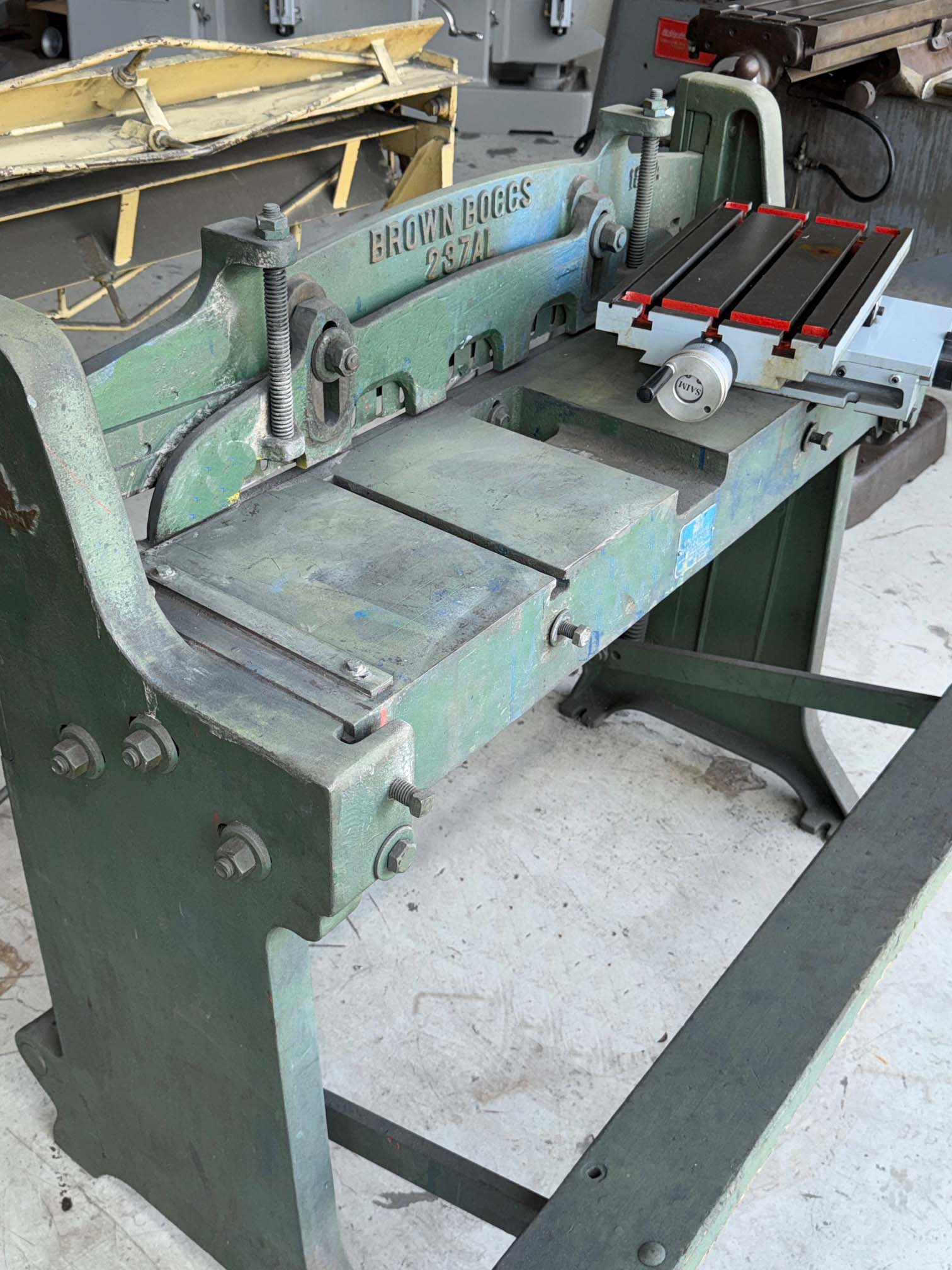 Gabro shearing notching and punching machine