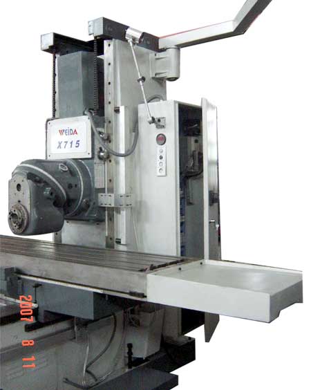 Weida X715 bed mill with head in low horizontal position